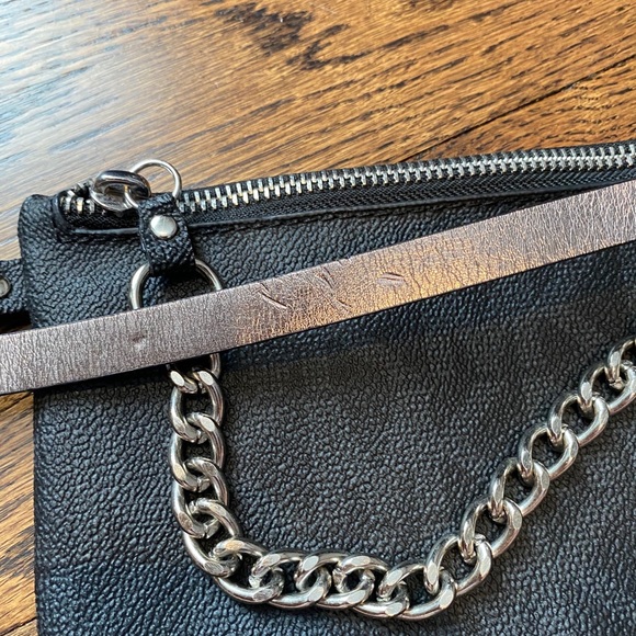 Michael Kors Fanny Pack - Picture 3 of 7